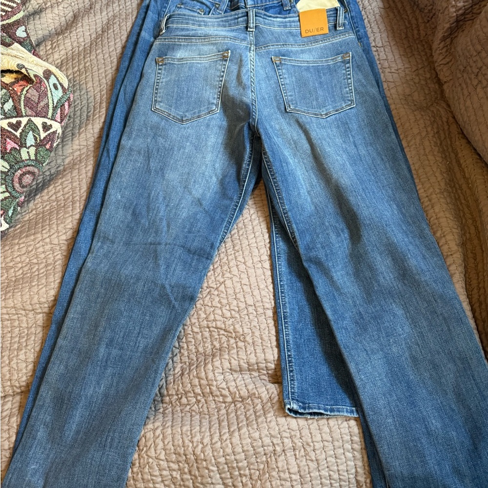 DUER Performance Girlfriend Jeans - Picture 3 of 5